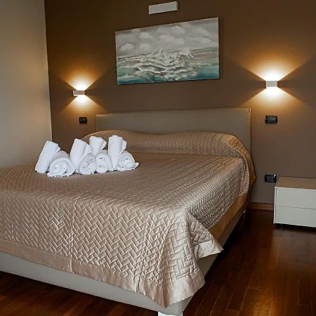 Sirmione Rosselli Apartments Exterior photo
